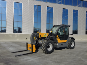 gg635-telehandler-ladowarka-teleskopowa-2-scaled (1).png