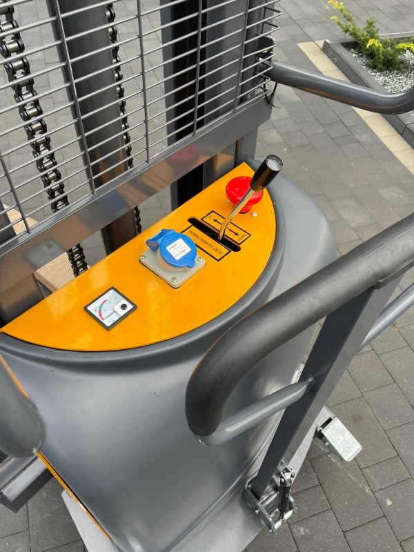 WhatsApp Image 2022-10-25 at 10.42.10 (1).jpeg