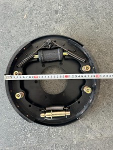 Kompletny zestaw hamucowy do ładowarki 1.jpg