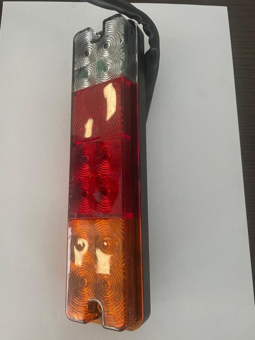 lampa tylna wóżek .jpg